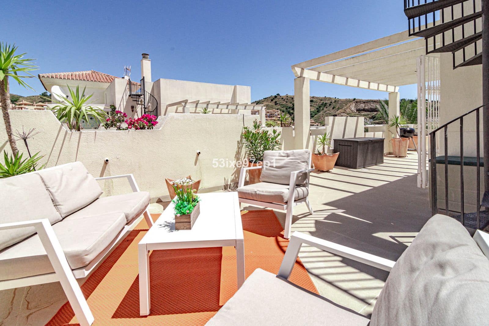 2 slaapkamer Penthouse te koop in Calahonda met zwembad garage - € 439.000 (Ref: 10049384)