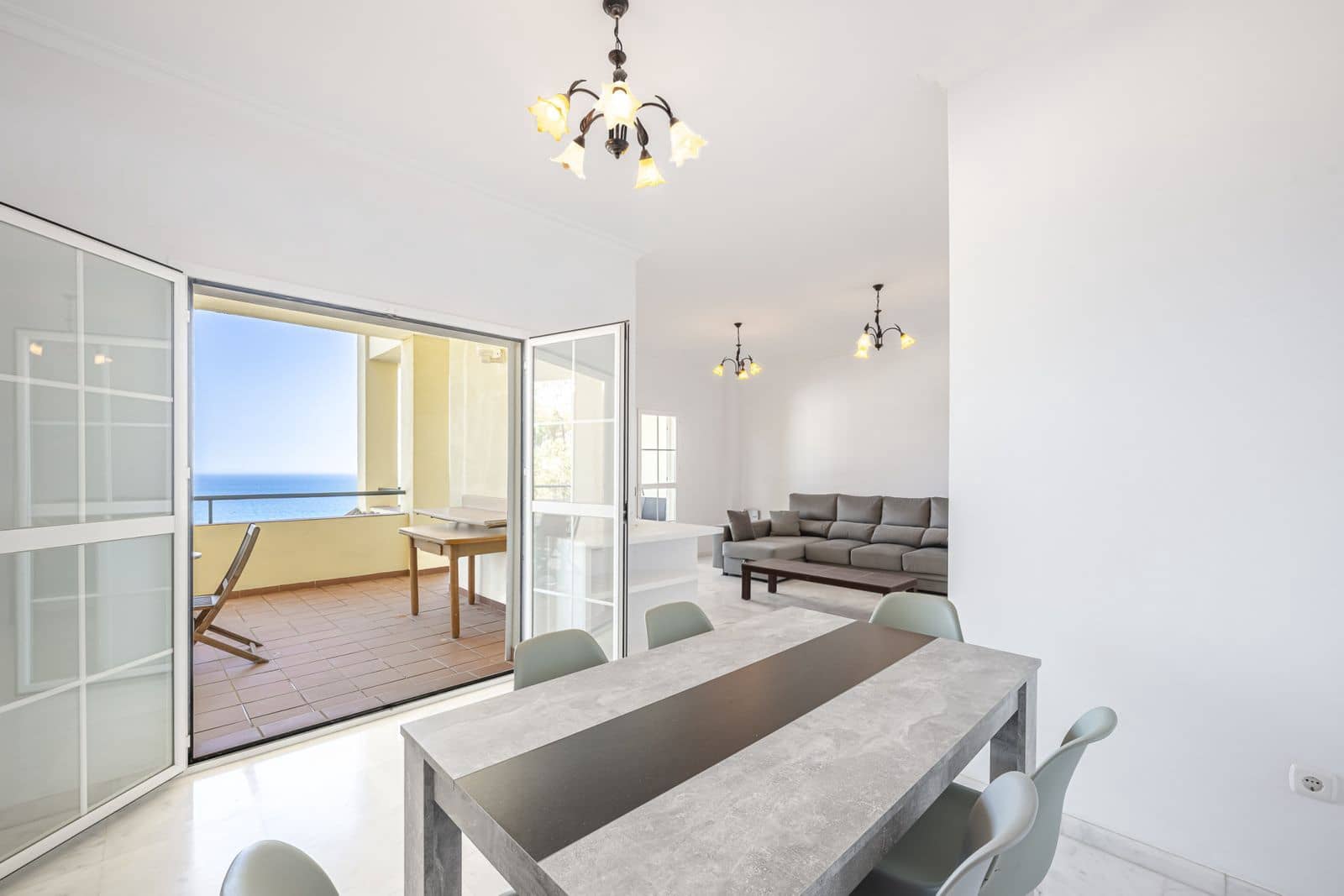 3 quarto Apartamento para venda em Manilva com piscina garagem - 469 000 € (Ref: 10049429)
