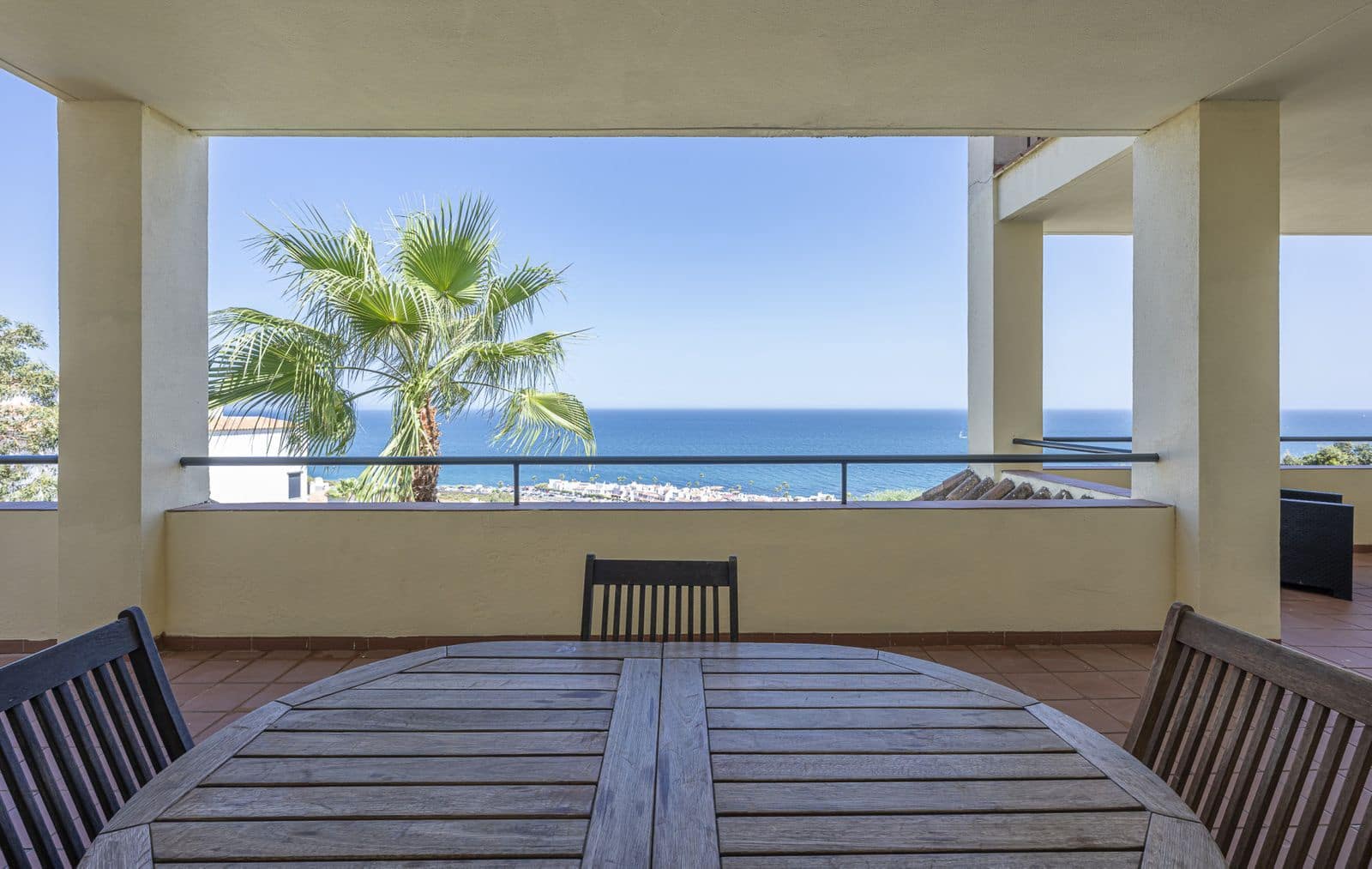 3 quarto Apartamento para venda em Manilva com piscina garagem - 469 000 € (Ref: 10049429)
