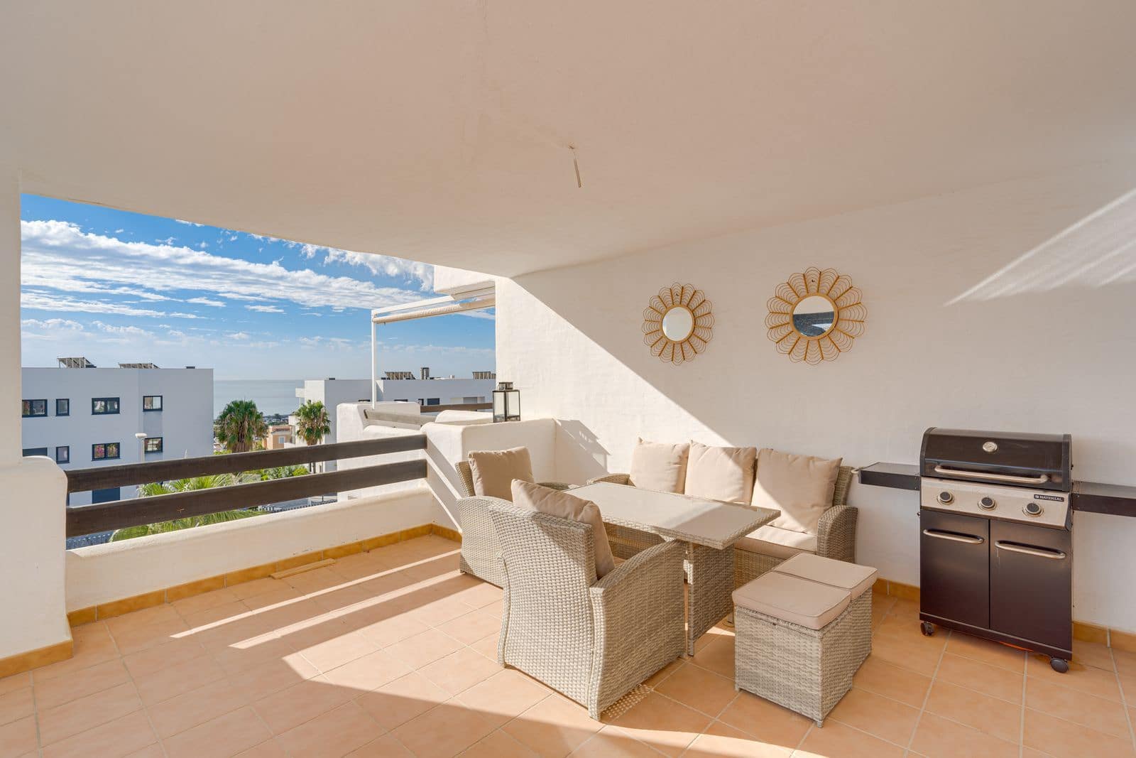 2 soveværelse Lejlighed til salg i Casares med swimmingpool garage - € 380.000 (Ref: 10055543)