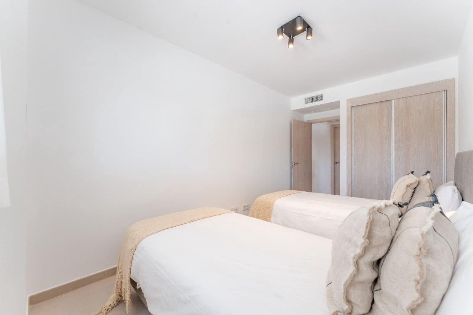 2 Zimmer Apartment zu verkaufen in La Duquesa / Puerto de la Duquesa mit Pool Garage - 425.000 € (Ref: 10055551)