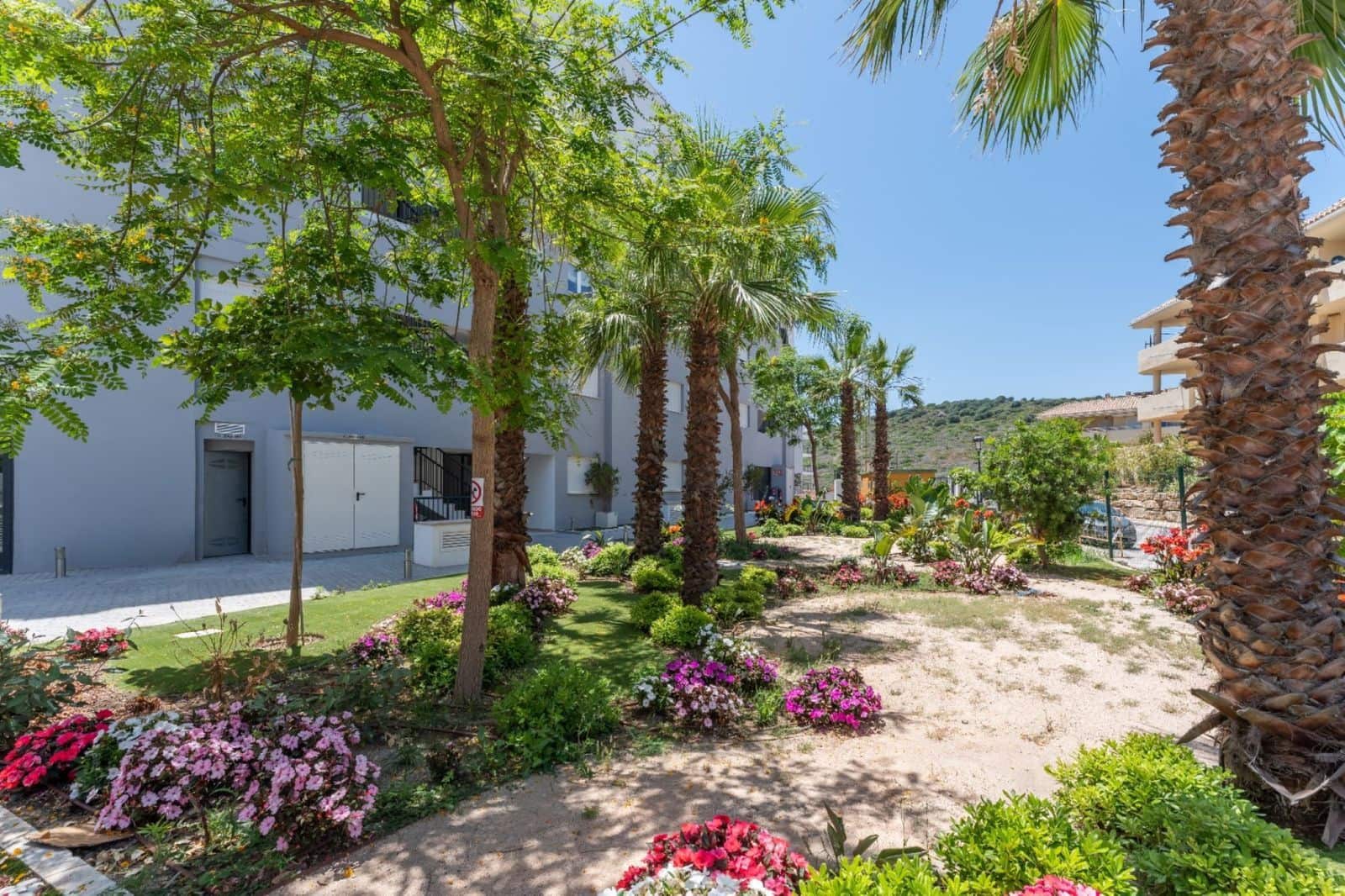 2 Zimmer Apartment zu verkaufen in La Duquesa / Puerto de la Duquesa mit Pool Garage - 425.000 € (Ref: 10055551)