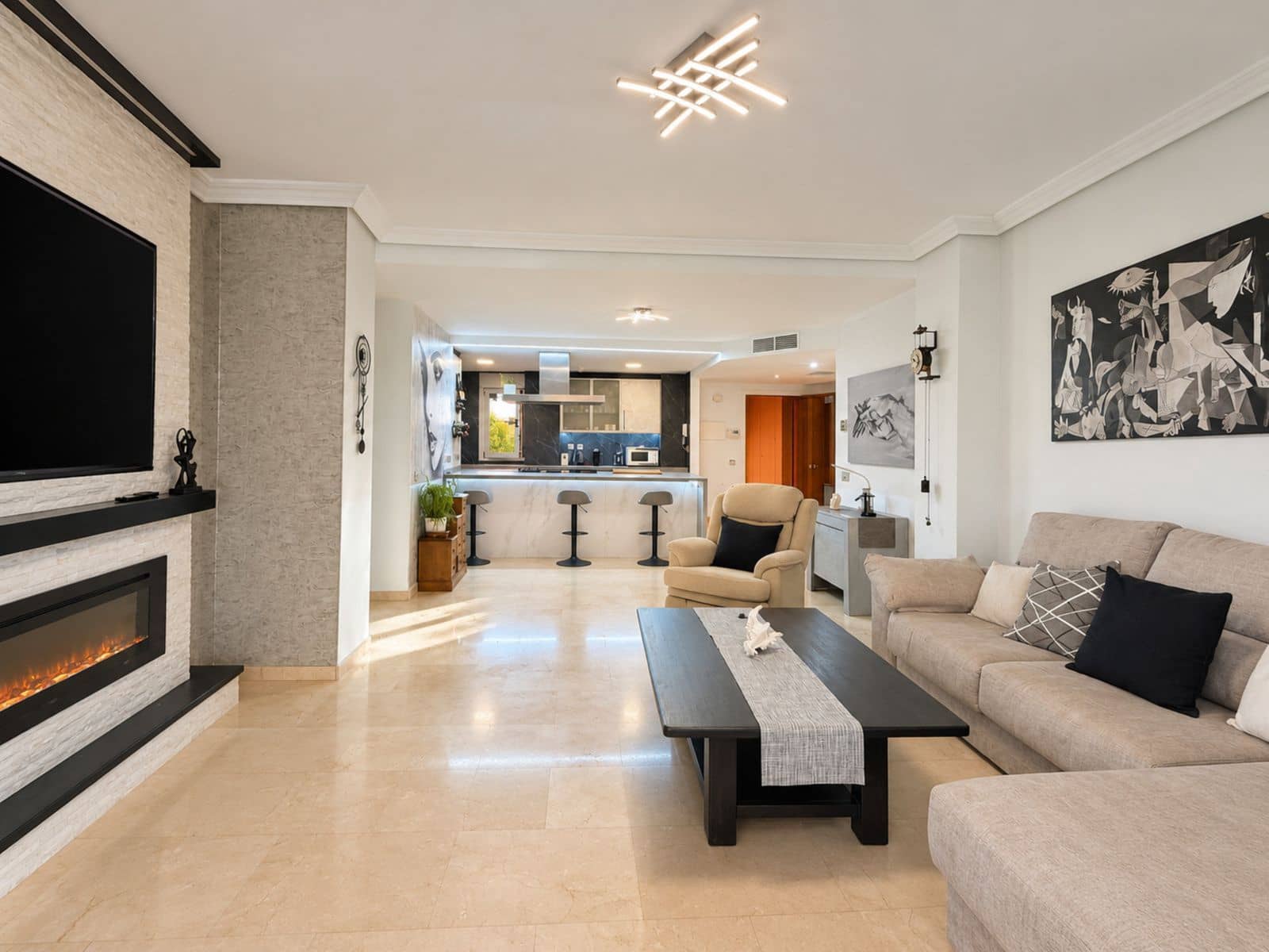 Apartamento de 2 habitaciones en Casares en venta con piscina garaje - 485.000 € (Ref: 10065027)