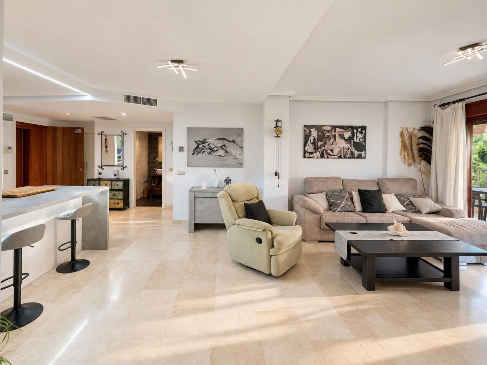 Apartamento de 2 habitaciones en Casares en venta con piscina garaje - 485.000 € (Ref: 10065027)