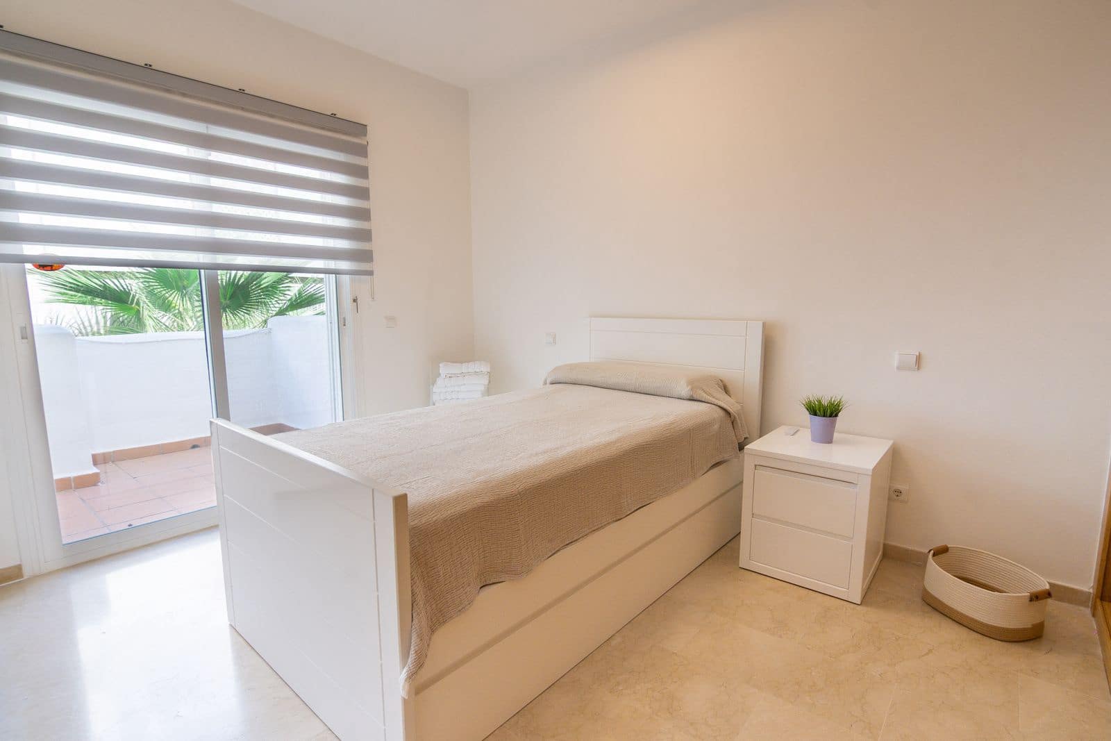 3 sovrum Lägenhet till salu i Estepona med pool garage - 420 000 € (Ref: 10075618)
