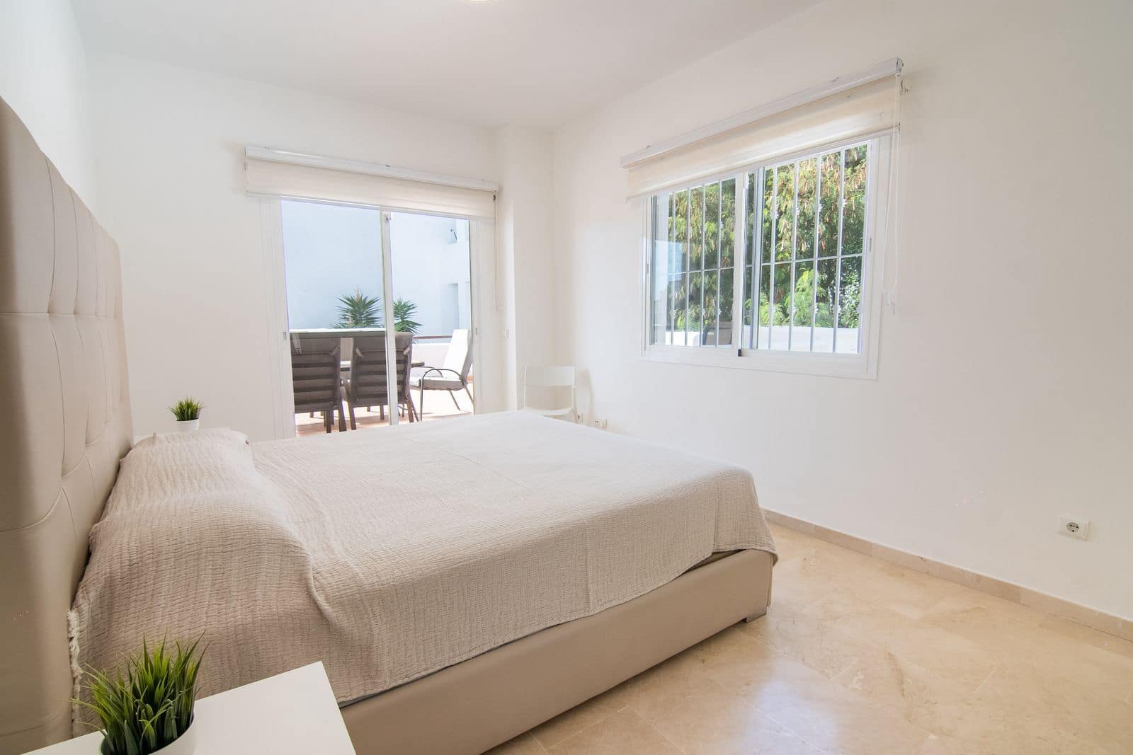 3 sovrum Lägenhet till salu i Estepona med pool garage - 420 000 € (Ref: 10075618)