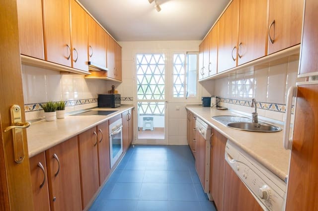 3 sovrum Lägenhet till salu i Estepona med pool garage - 420 000 € (Ref: 10075618)