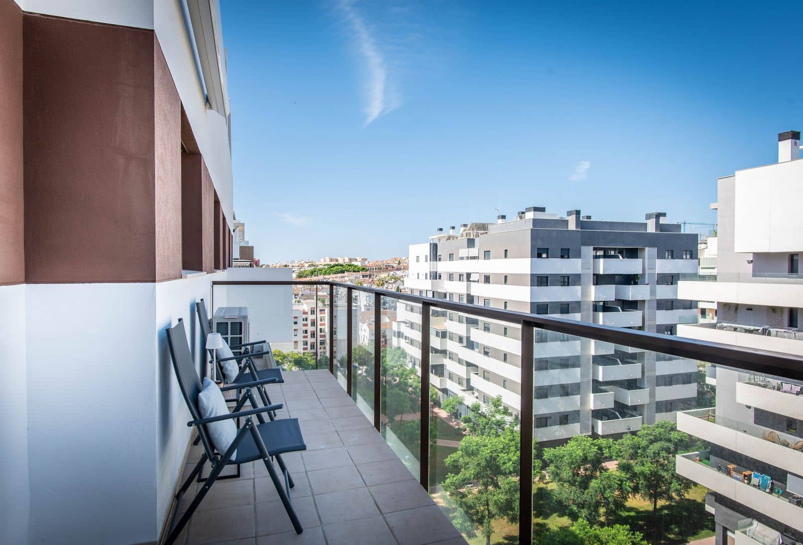 2 sovrum Lägenhet till salu i Estepona med pool garage - 389 000 € (Ref: 10078480)