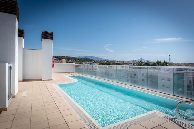 2 sovrum Lägenhet till salu i Estepona med pool garage - 389 000 € (Ref: 10078480)