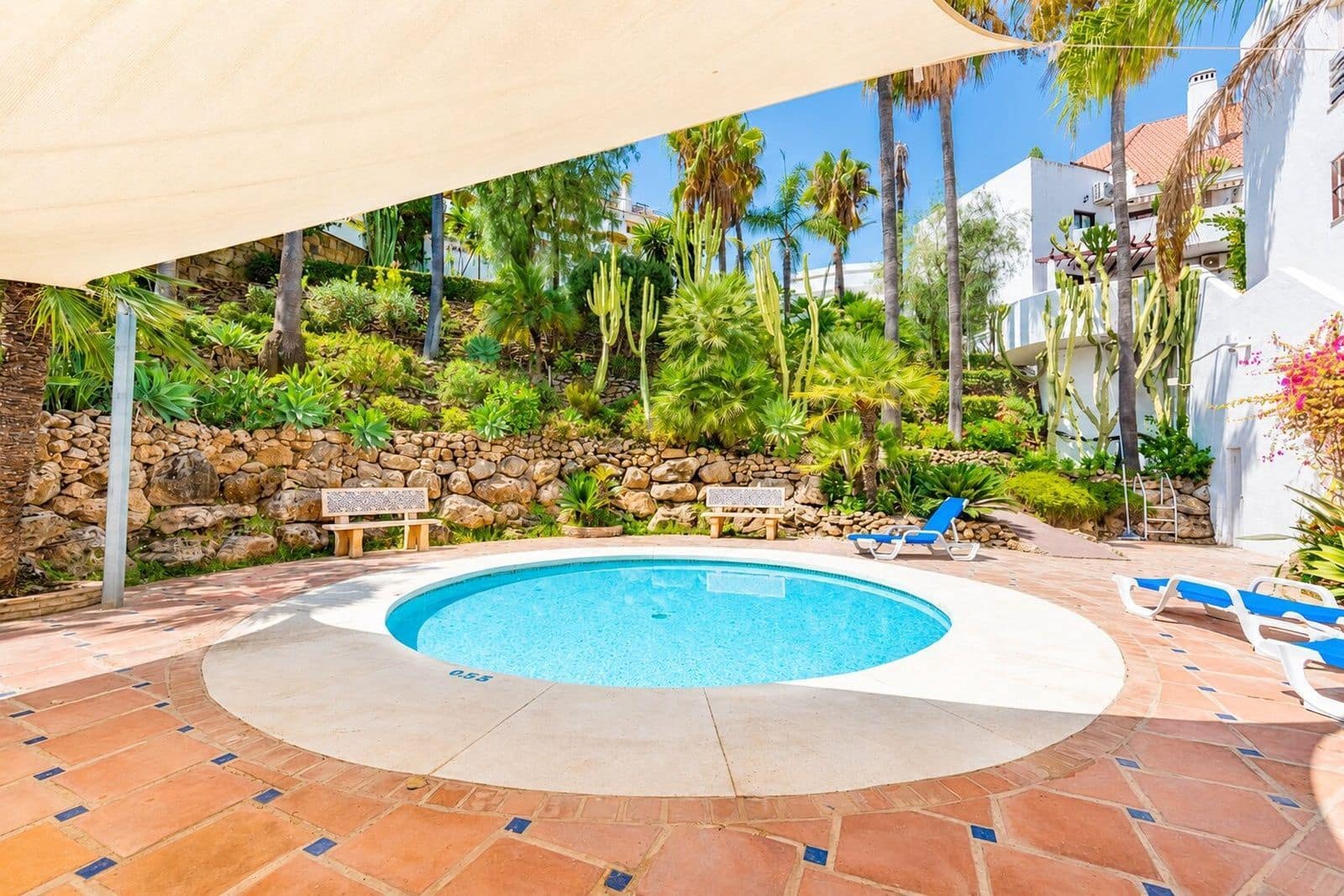 3 Zimmer Apartment zu verkaufen in Nueva Andalucia mit Pool Garage - 499.000 € (Ref: 10081220)
