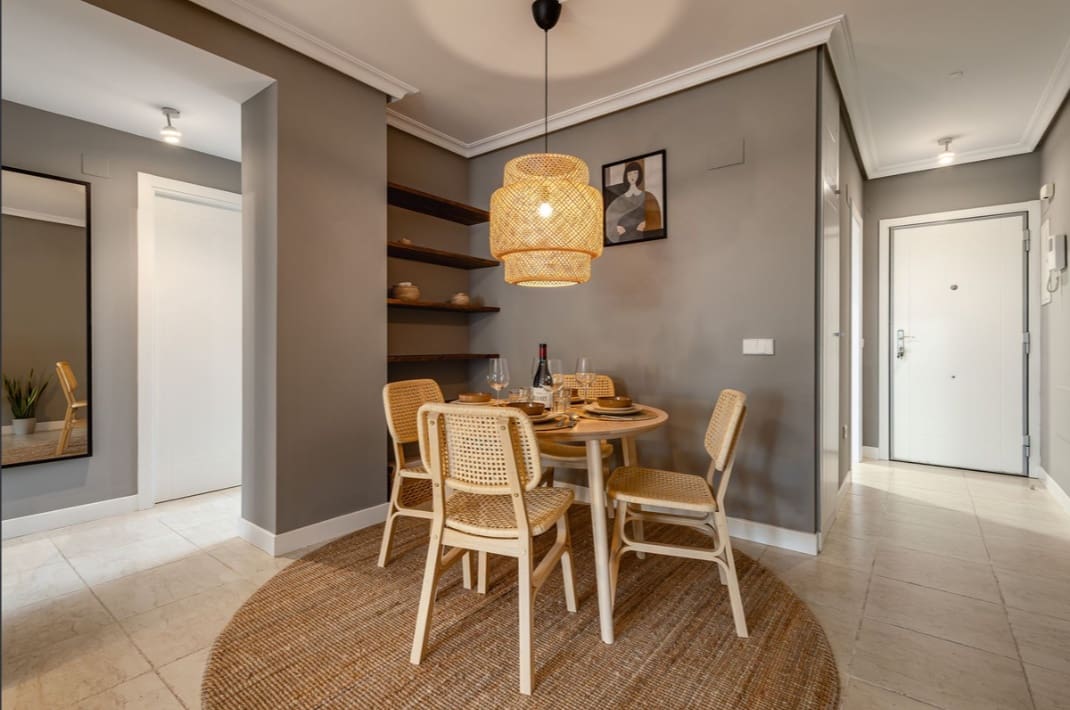 2 Zimmer Apartment zu verkaufen in Estepona mit Pool - 425.000 € (Ref: 10081264)