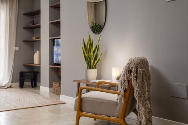 2 Zimmer Apartment zu verkaufen in Estepona mit Pool - 425.000 € (Ref: 10081264)