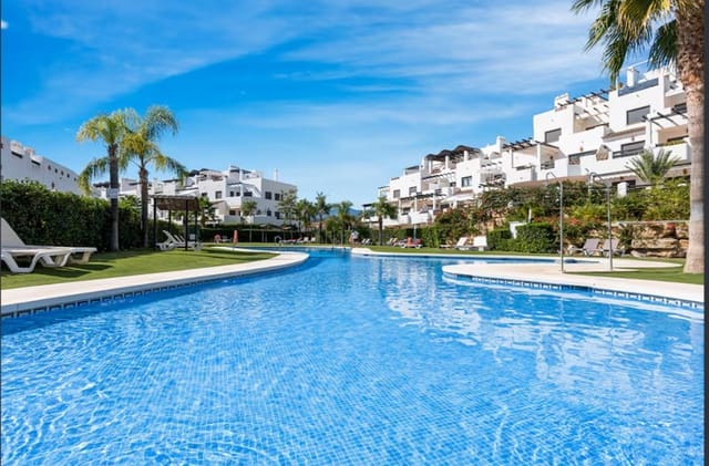2 Zimmer Apartment zu verkaufen in Estepona mit Pool - 425.000 € (Ref: 10081264)