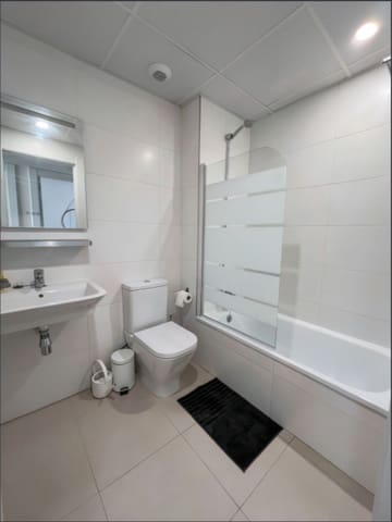 Appartement de 3 chambres à louer à Nueva Andalucia, Marbella avec piscine garage - 2 350 € (Ref: 10086926)