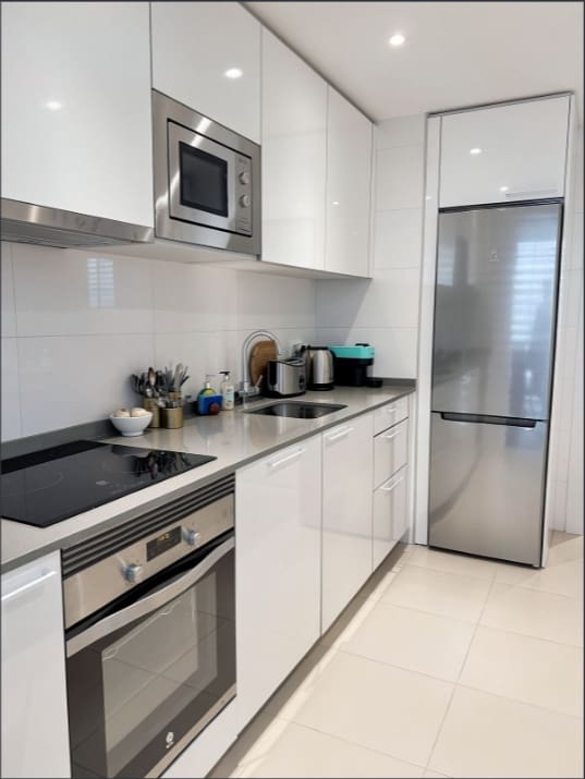 Appartement de 3 chambres à louer à Nueva Andalucia avec piscine garage - 2 350 € (Ref: 10086926)