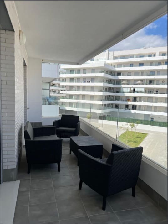 Appartement de 3 chambres à louer à Nueva Andalucia avec piscine garage - 2 350 € (Ref: 10086926)