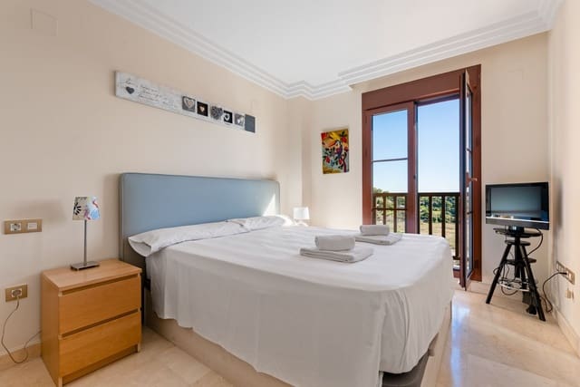 2 bedroom Apartment for sale in Atalaya-Isdabe, Estepona with pool - € 480,000 (Ref: 10086931)