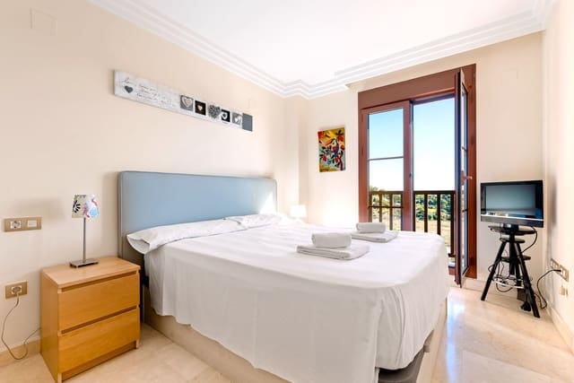2 bedroom Apartment for sale in Atalaya-Isdabe, Estepona with pool - € 480,000 (Ref: 10086931)