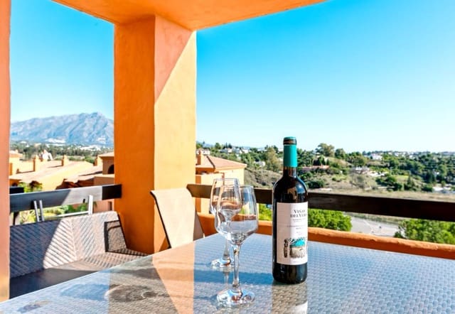 2 bedroom Apartment for sale in Atalaya-Isdabe, Estepona with pool - € 480,000 (Ref: 10086931)