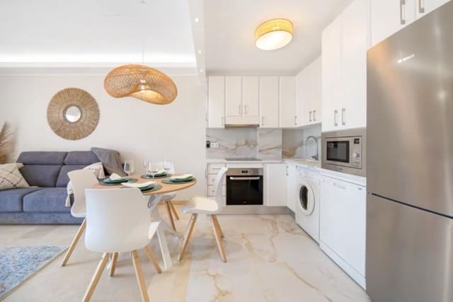 2 soverom Penthouse til salgs i Mijas Costa, Mijas med svømmebasseng garasje - € 485 000 (Ref: 10086936)