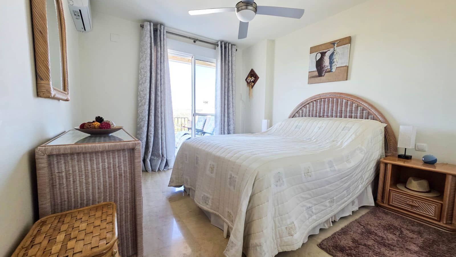 3 makuuhuone Kattohuoneisto myytävänä paikassa La Duquesa / Puerto de la Duquesa mukana uima-altaan 
autotalli - 390 000 € (Ref: 10090864)