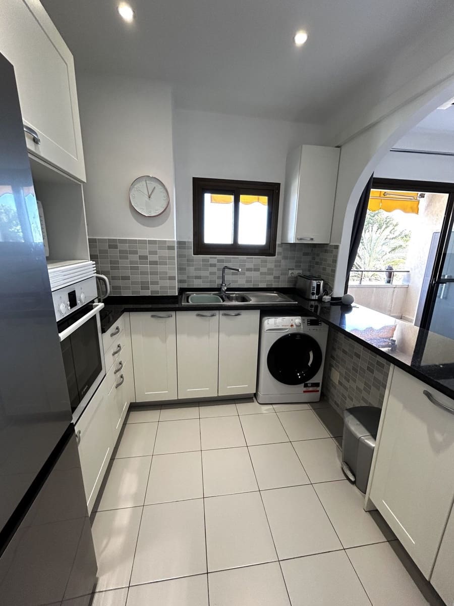2 chambre Appartement à vendre à Estepona avec piscine garage - 350 000 € (Ref: 10094473)