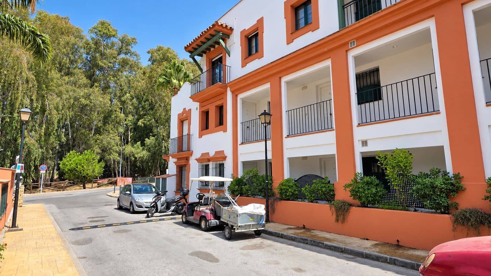 3 sypialnia Apartament na sprzedaż w Estepona z basenem garażem - 369 000 € (Ref: 10100824)