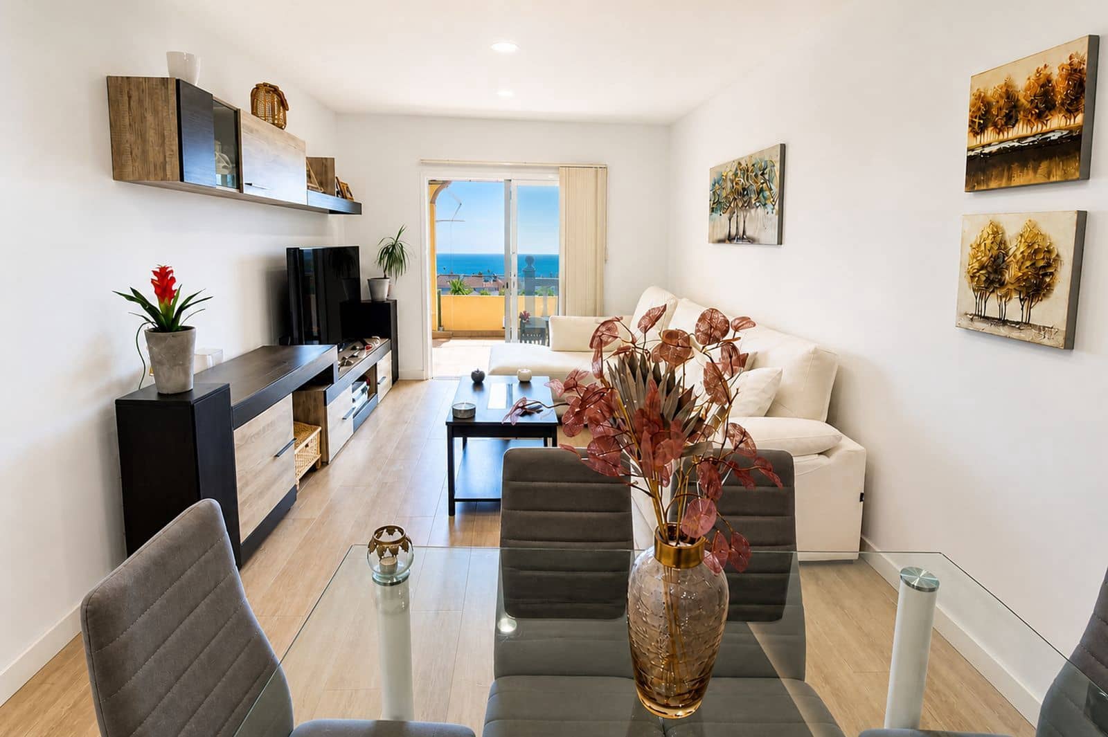 3 sypialnia Apartament na sprzedaż w La Duquesa / Puerto de la Duquesa z basenem - 424 000 € (Ref: 10110377)