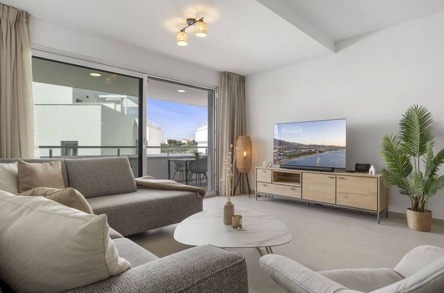 3 soveværelse Lejlighed til salg i Cancelada, Estepona med swimmingpool garage - € 465.000 (Ref: 10118048)