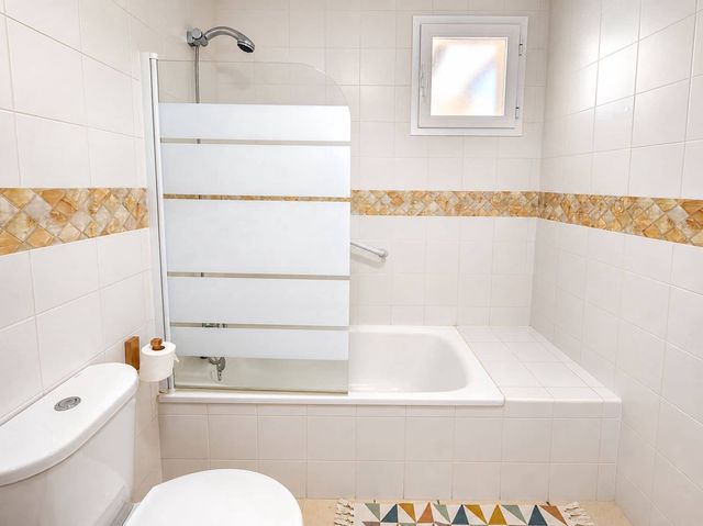 2 sypialnia Apartament na sprzedaż w La Duquesa / Puerto de la Duquesa, Manilva z basenem garażem - 260 000 € (Ref: 10118067)