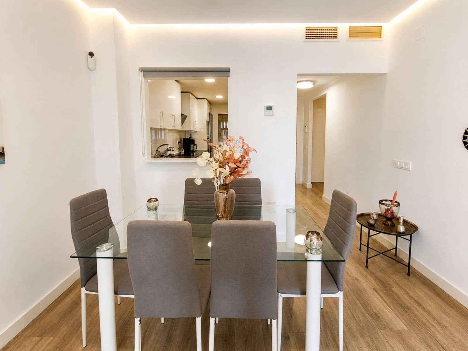 3 sypialnia Apartament na sprzedaż w La Duquesa / Puerto de la Duquesa z basenem - 424 000 € (Ref: 10120854)