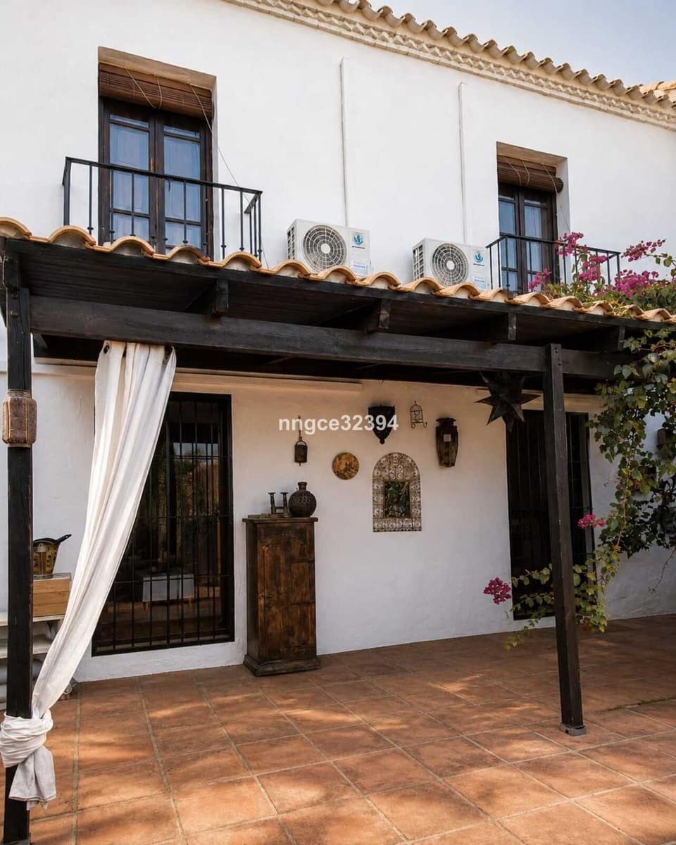 2 sypialnia Dom blizniak na sprzedaż w Nueva Andalucia z basenem - 499 000 € (Ref: 10129411)