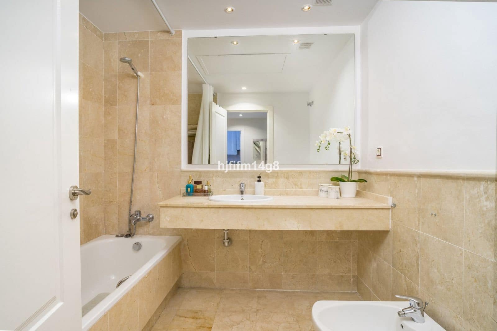 2 sovrum Lägenhet till salu i Nueva Andalucia med pool garage - 495 000 € (Ref: 10129416)