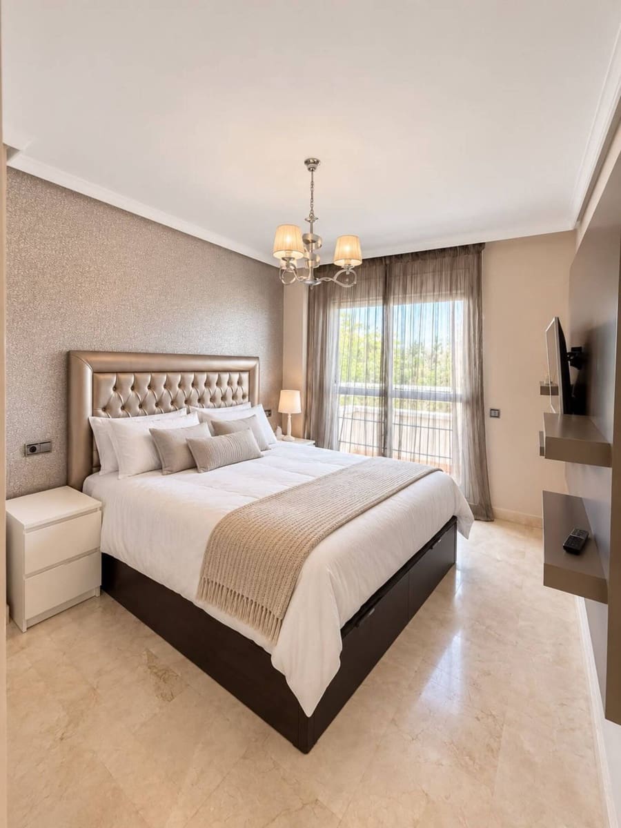3 Zimmer Apartment zu verkaufen in Estepona mit Pool Garage - 430.000 € (Ref: 10129420)