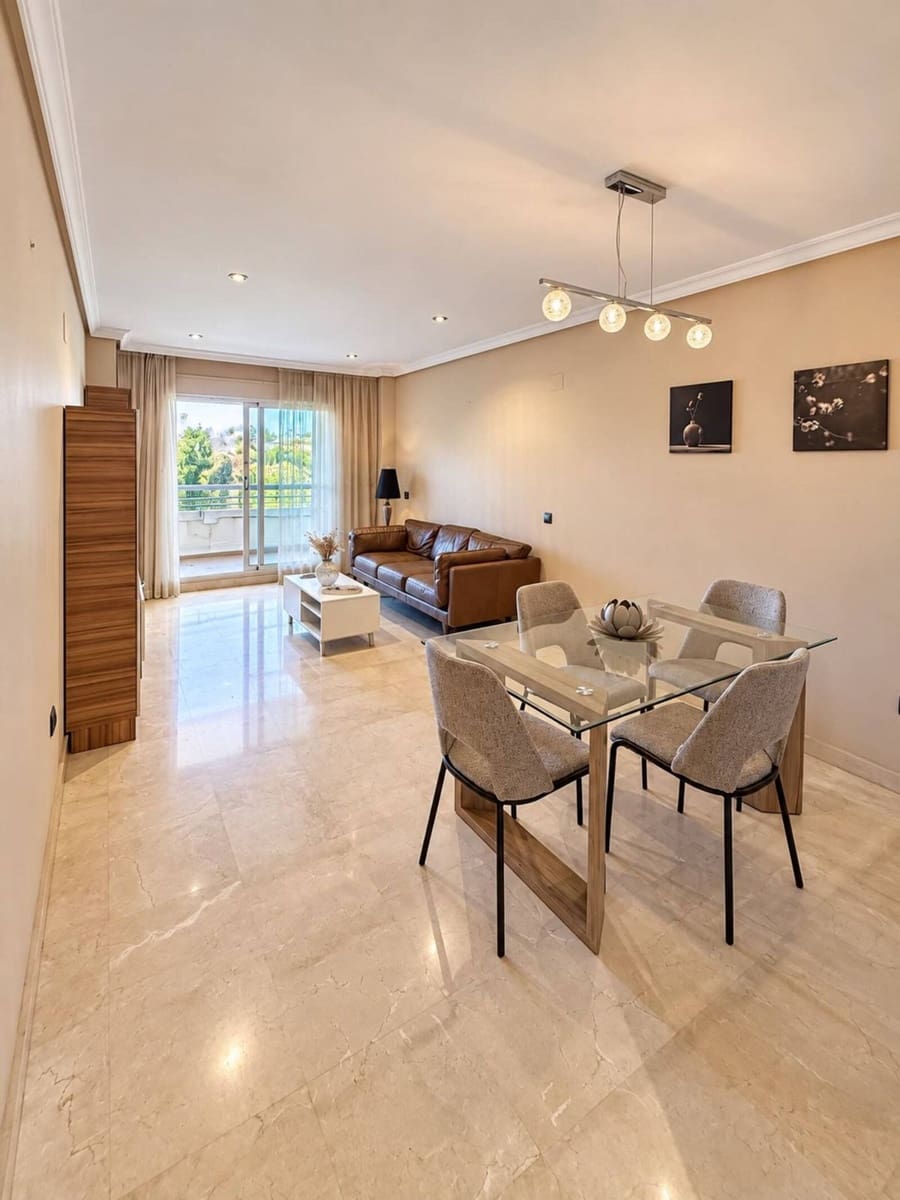 3 Zimmer Apartment zu verkaufen in Estepona mit Pool Garage - 430.000 € (Ref: 10129420)