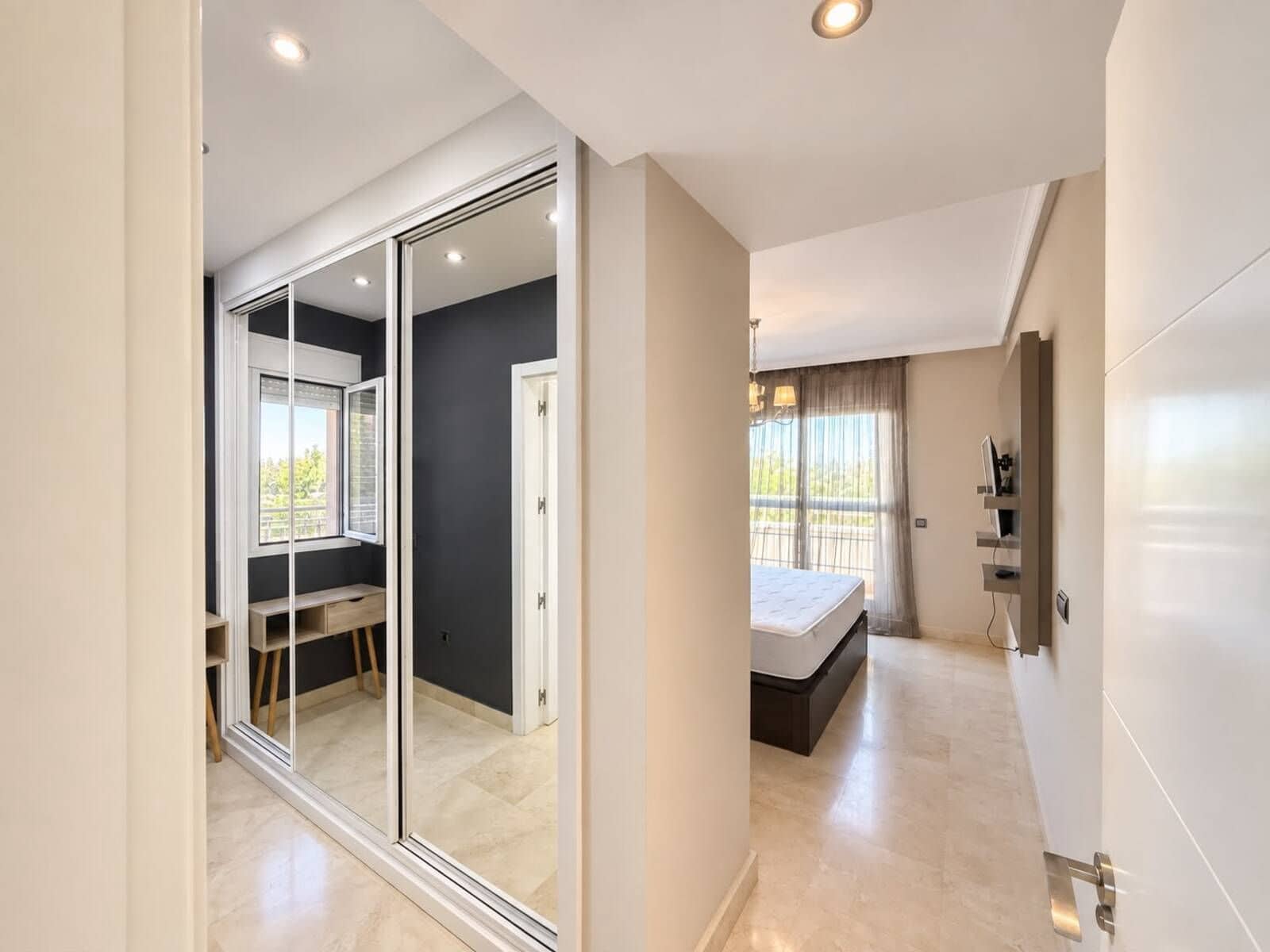 3 Zimmer Apartment zu verkaufen in Estepona mit Pool Garage - 430.000 € (Ref: 10129420)