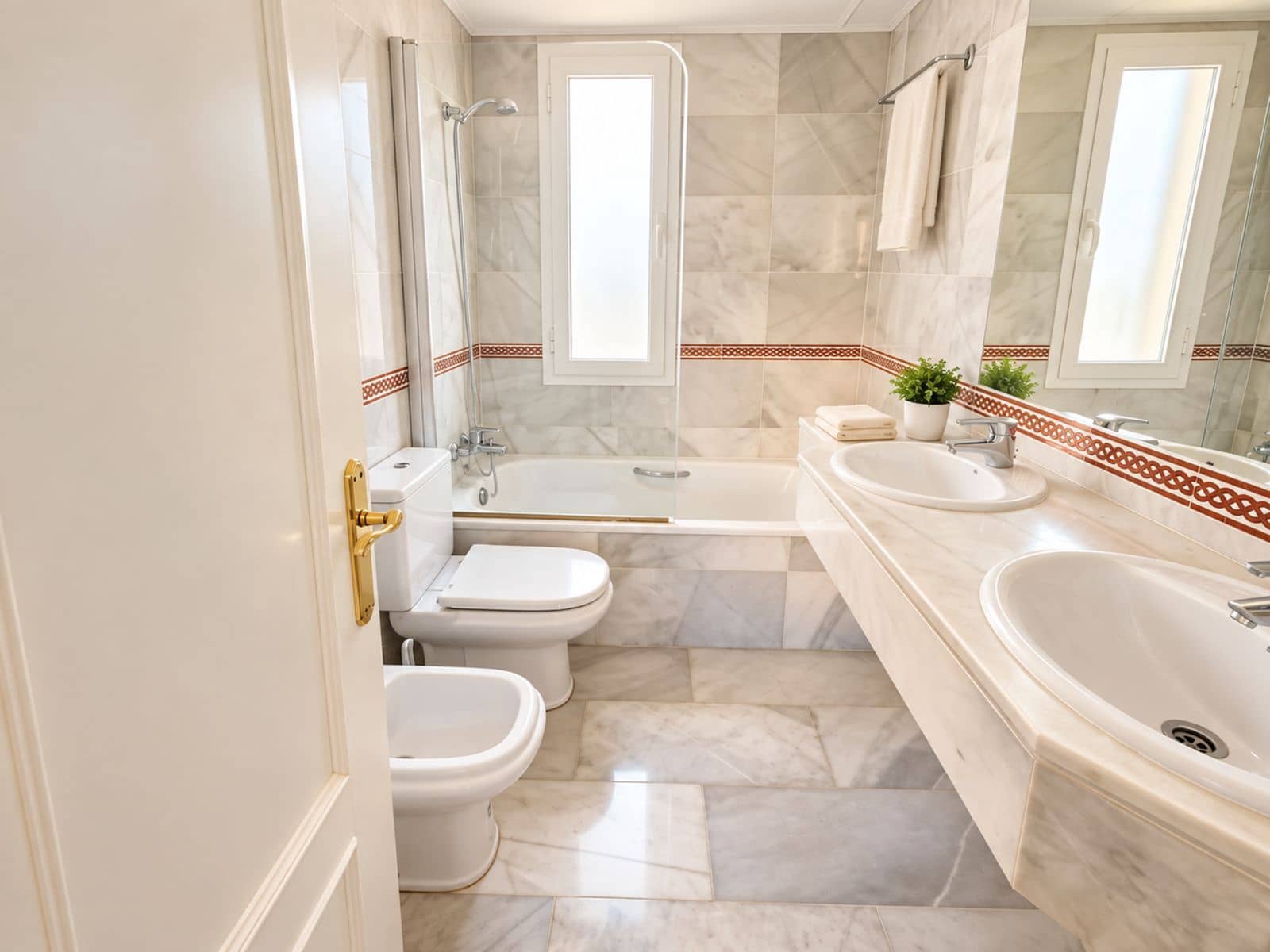 Ático de 3 habitaciones en Casares en venta con piscina - 299.950 € (Ref: 10129424)