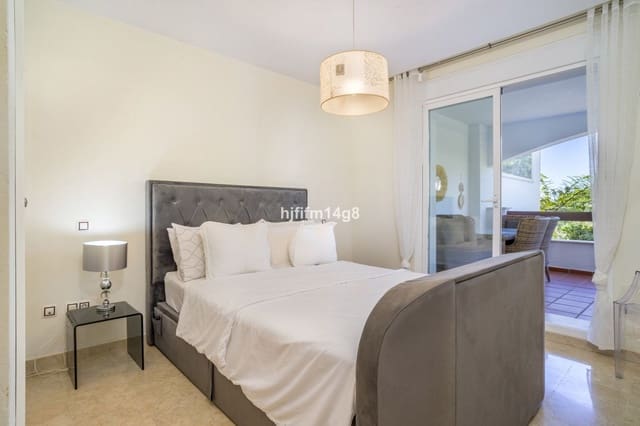 2 bedroom Apartment for sale in Nueva Andalucía Centro, Marbella with pool garage - € 495,000 (Ref: 10140259)
