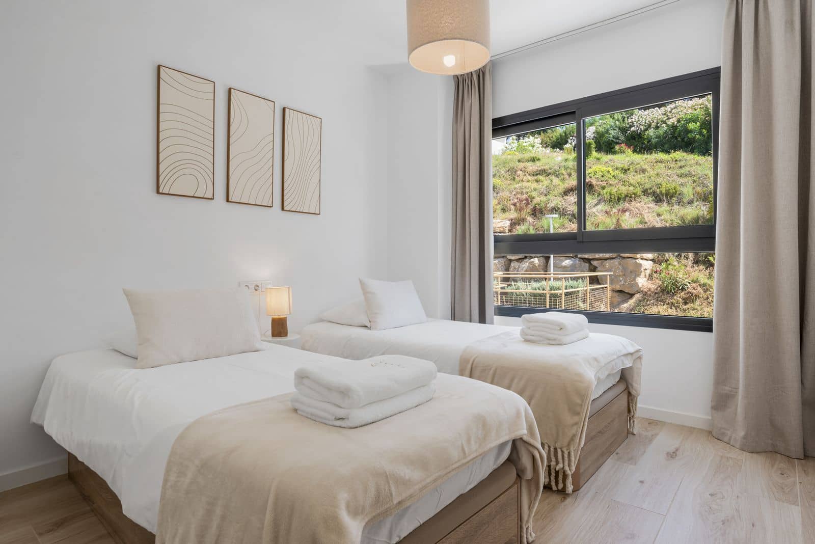 2 quarto Apartamento para venda em Estepona com piscina garagem - 420 000 € (Ref: 10140260)