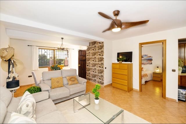 3 Zimmer Haus zu verkaufen in Estepona mit Pool - 459.000 € (Ref: 10147076)
