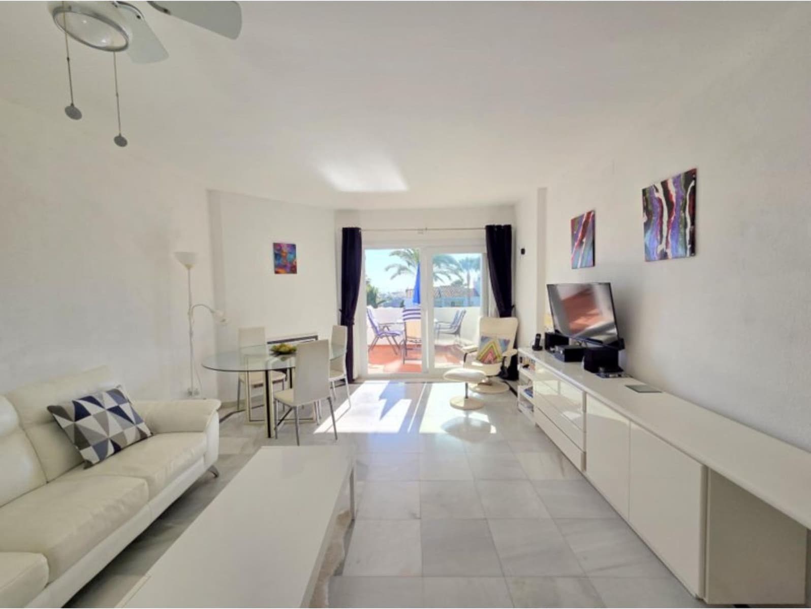 3 quarto Apartamento para venda em La Duquesa / Puerto de la Duquesa com piscina - 315 000 € (Ref: 10147096)