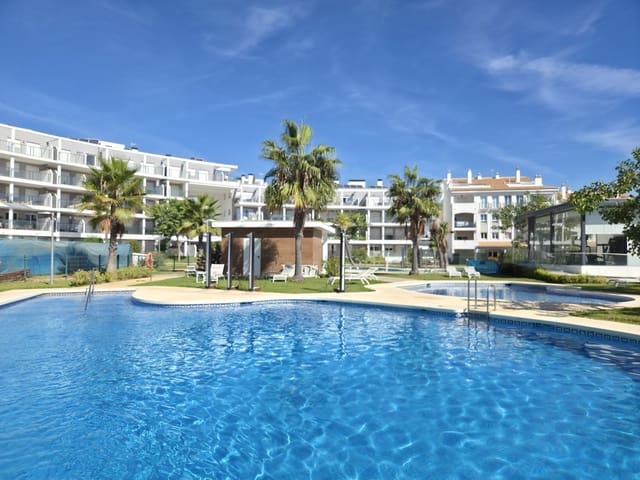 2 soverom Penthouse til salgs i Manilva med svømmebasseng garasje - € 475 000 (Ref: 10147097)