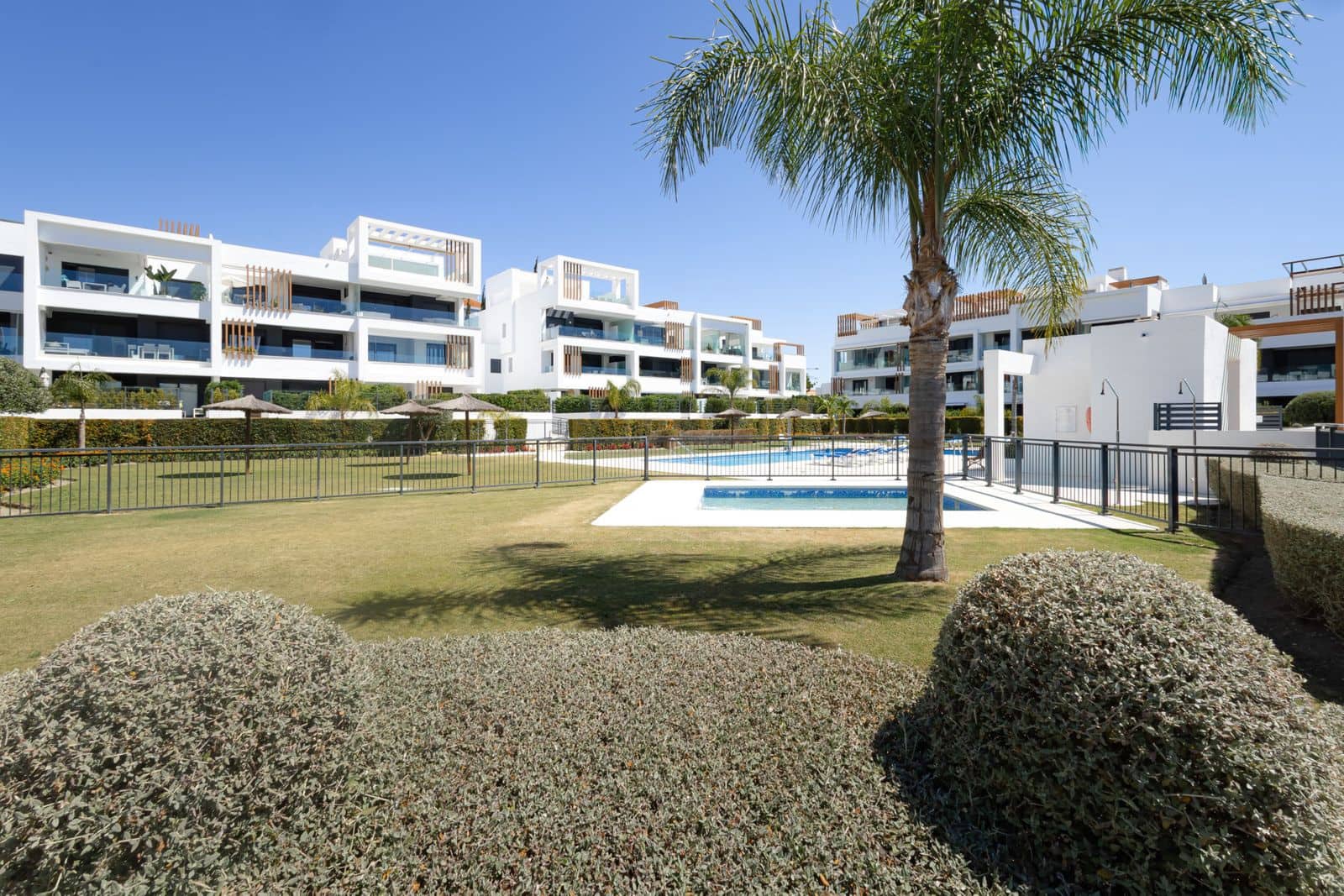 2 makuuhuone Huoneisto myytävänä paikassa Estepona mukana uima-altaan - 535 000 € (Ref: 10148105)