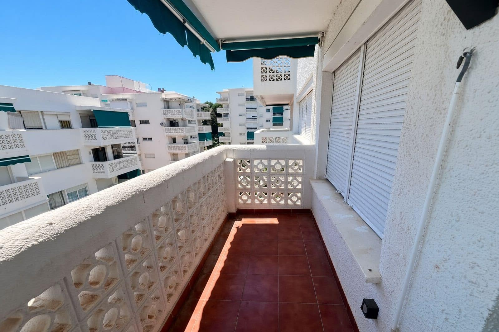 Apartamento de 3 habitaciones en Estepona en venta con piscina - 330.000 € (Ref: 10148110)