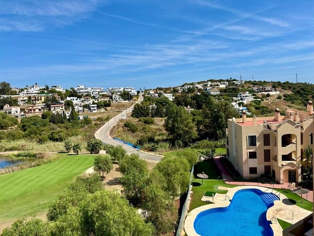 2 quarto Penthouse para venda em Estepona com piscina garagem - 329 000 € (Ref: 10148113)