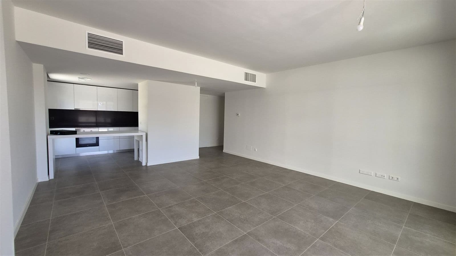 2 slaapkamer Appartement te koop in Estepona met zwembad garage - € 495.000 (Ref: 10148115)