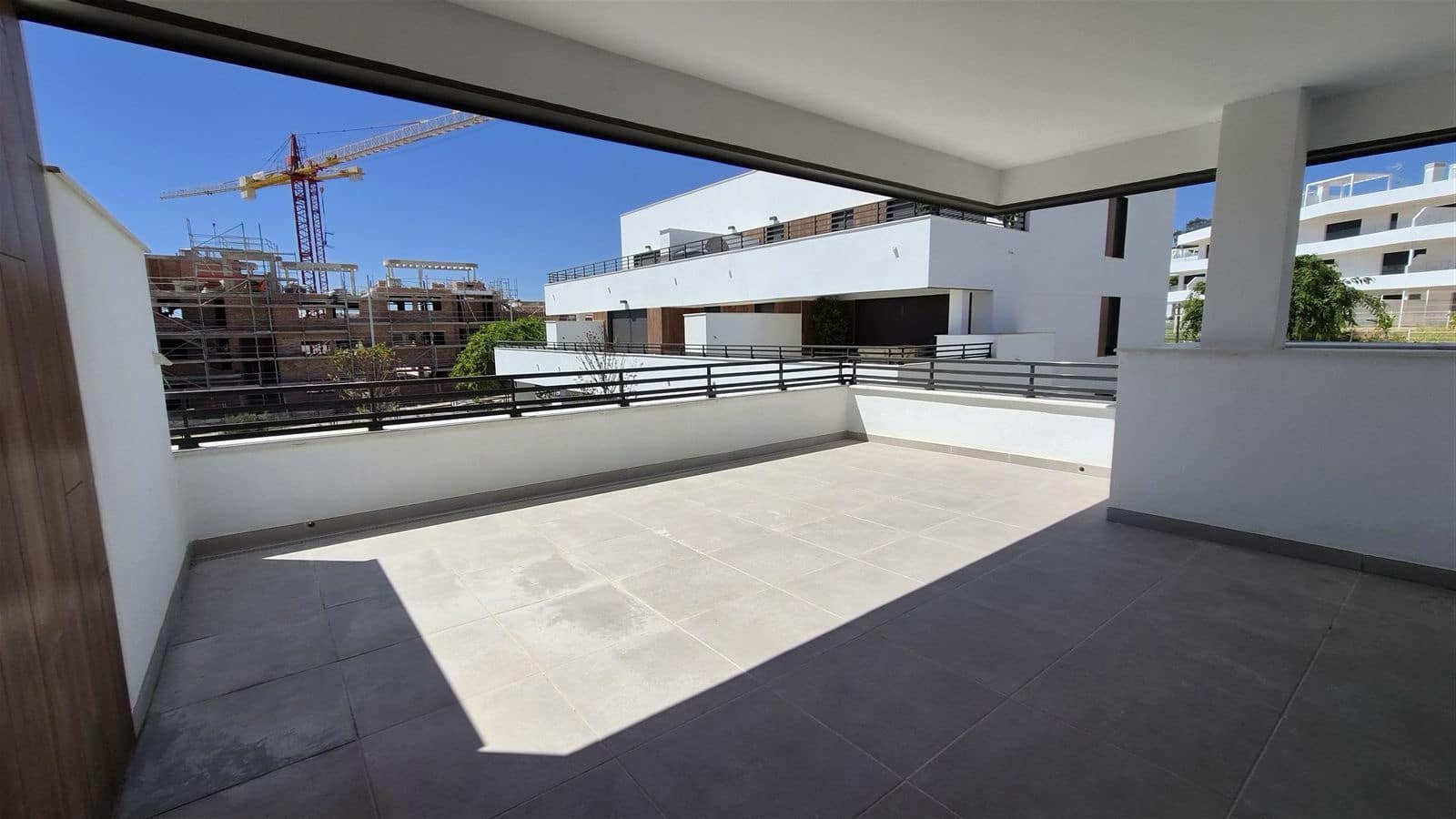 2 slaapkamer Appartement te koop in Estepona met zwembad garage - € 495.000 (Ref: 10148115)