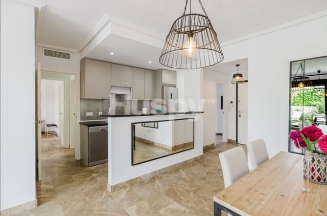 3 quarto Apartamento para venda em Estepona com piscina garagem - 385 000 € (Ref: 10149327)
