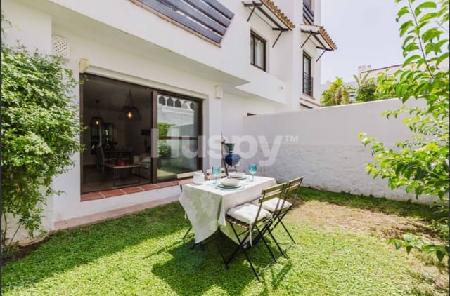 3 quarto Apartamento para venda em Estepona com piscina garagem - 385 000 € (Ref: 10149327)