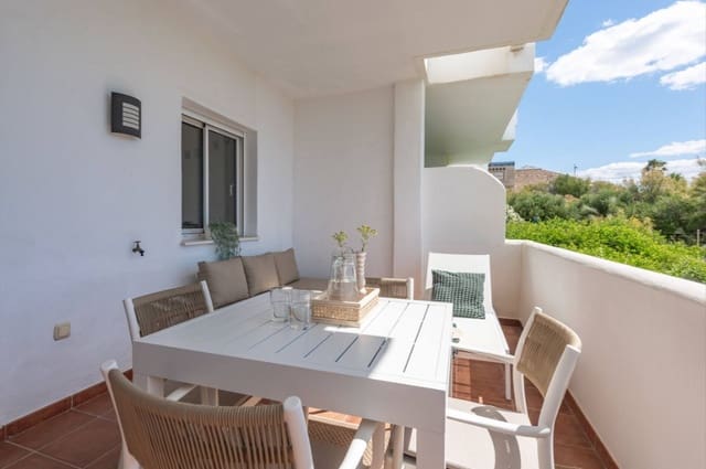 Apartamento de 2 habitaciones en Estepona en venta con piscina garaje - 285.000 € (Ref: 10150111)